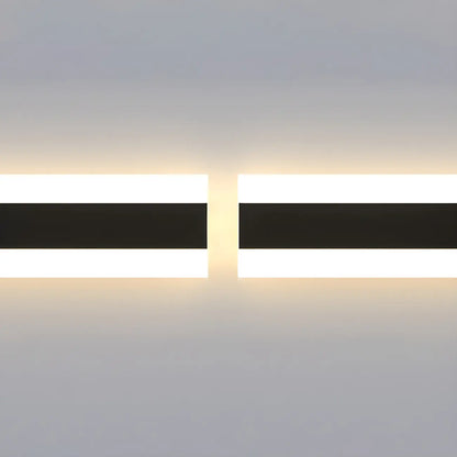 Appliques murales extérieures linéaires modernes en métal noir à LED