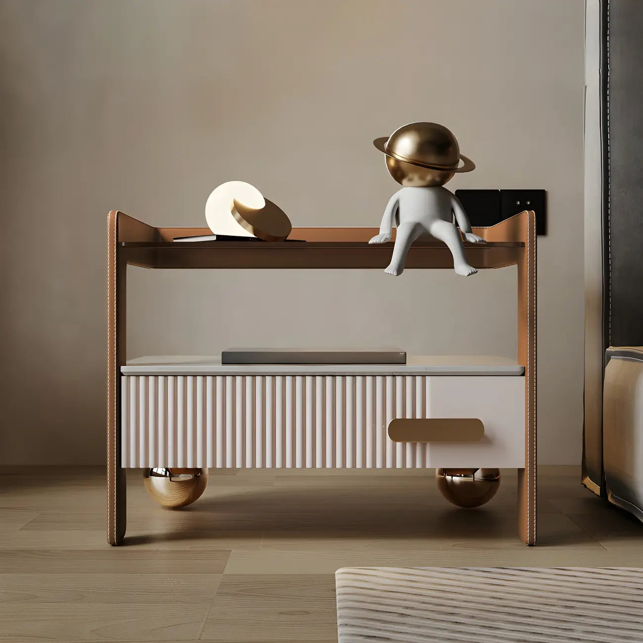 Table de chevet avec étagères et tiroirs ouverts en bois et éclairage LED