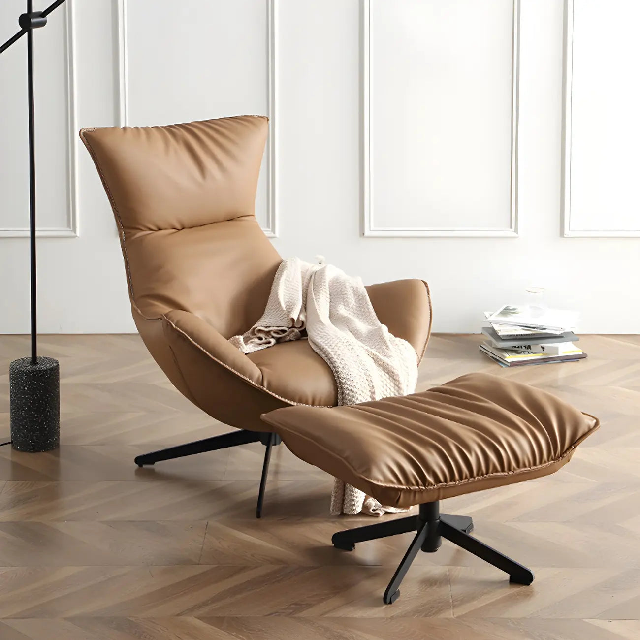Fauteuil lounge moderne en cuir marron avec repose-pieds