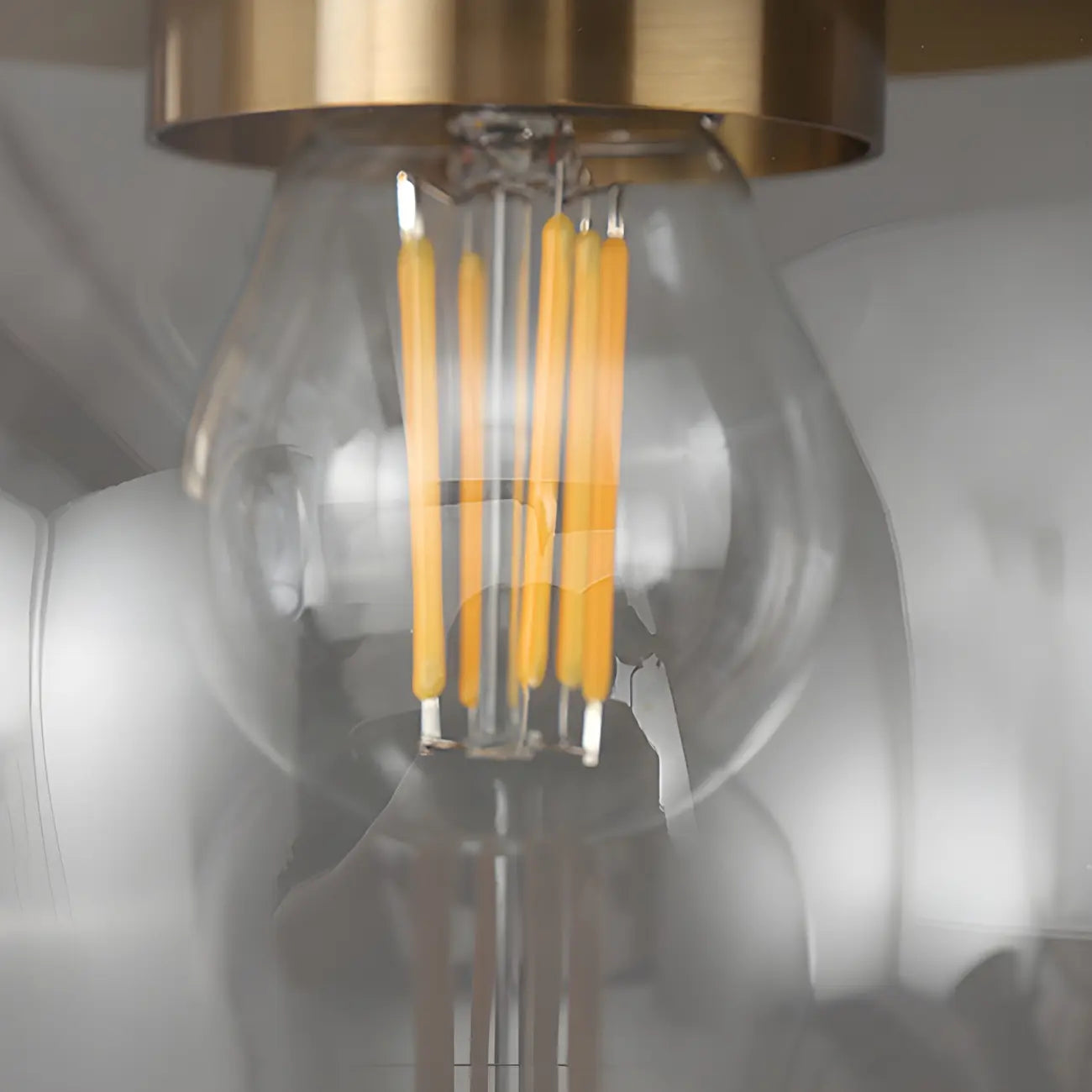 Applique murale moderne en verre transparent doré sous dôme pour salle de bain