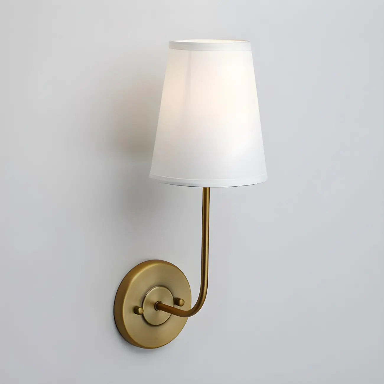 Applique murale glamour moderne en laiton avec abat-jour en tissu