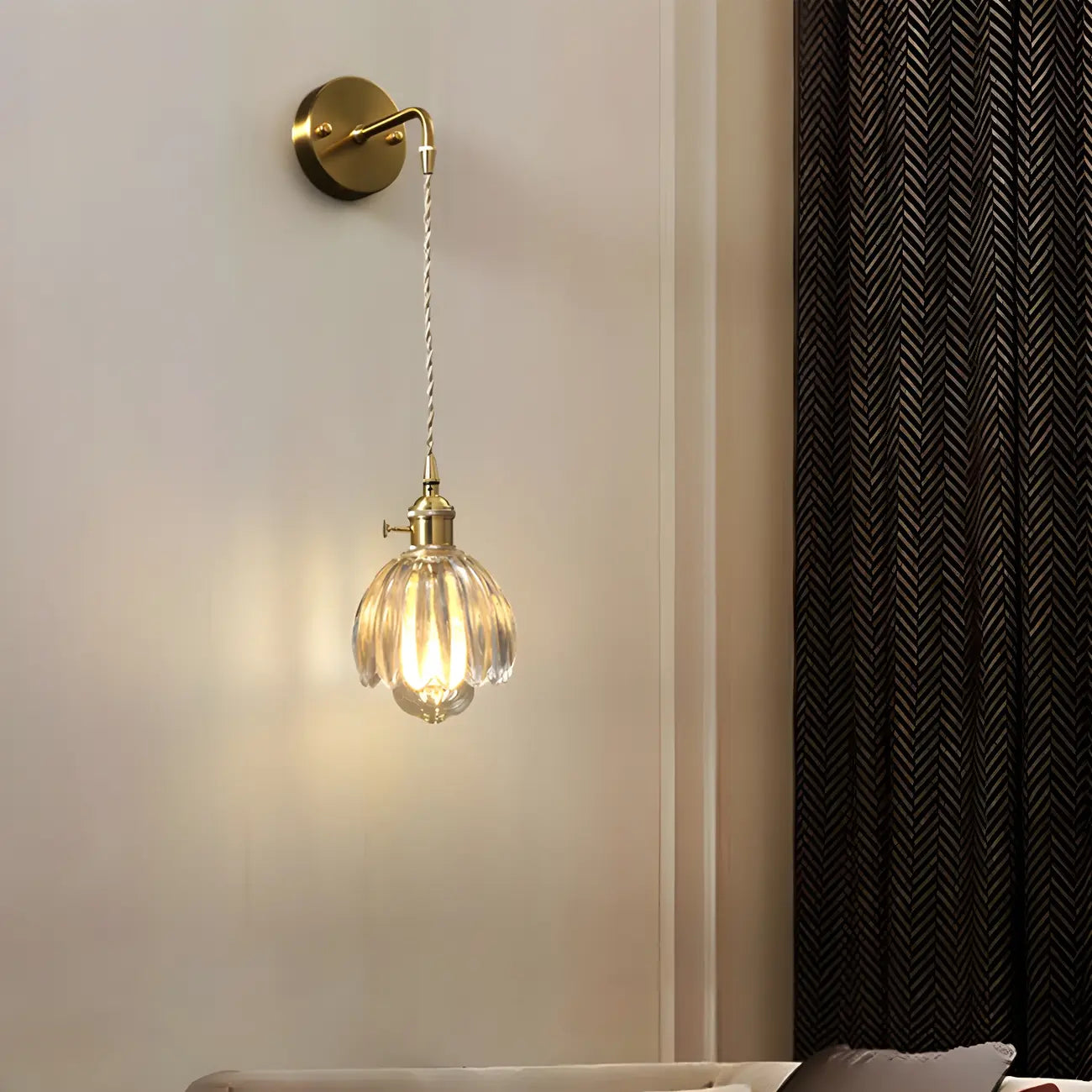 Applique murale suspendue moderne en verre doré pour salle de bain