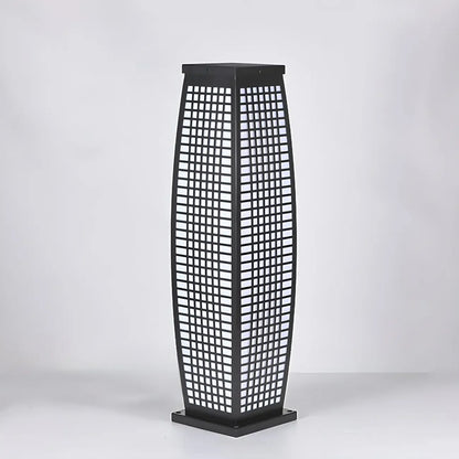 Lampe pour poteau vertical à grille métallique noire