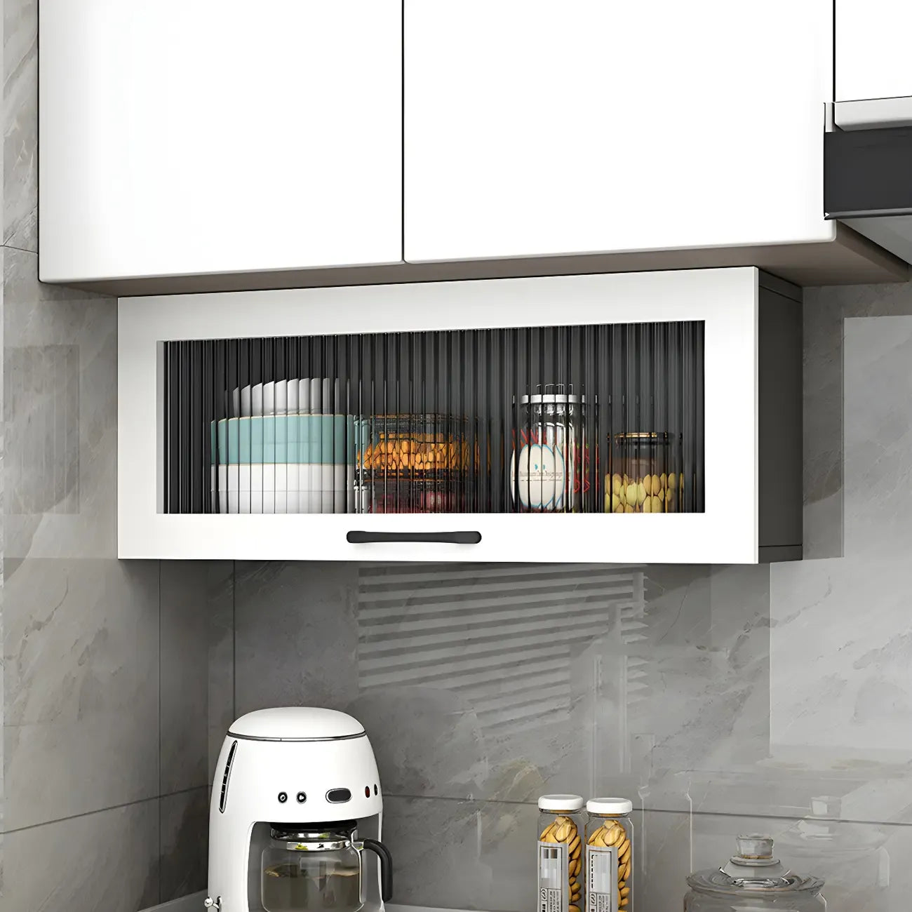 vaisselier mural en bois blanc pour cuisine