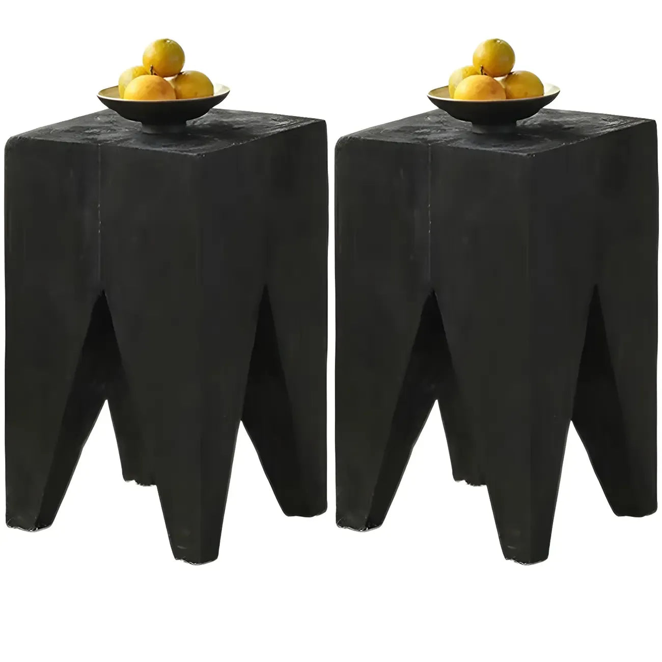 Table d'appoint carrée courte en pin naturel avec piètement abstrait