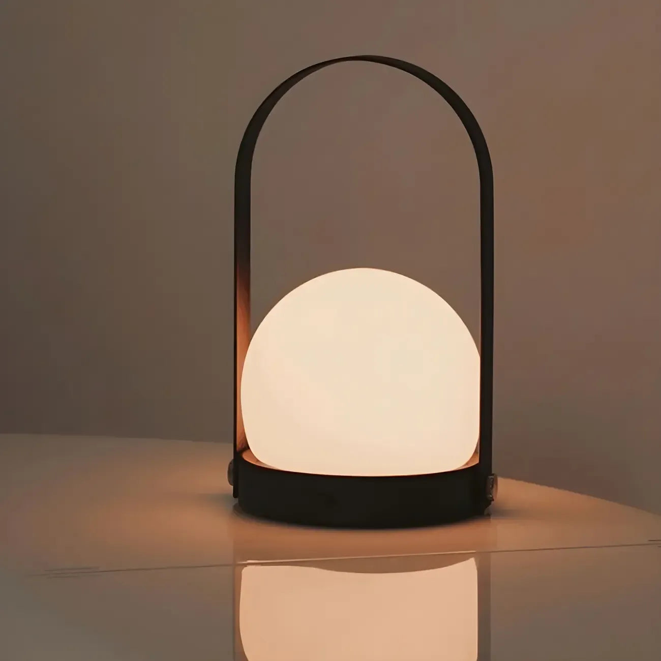 Lanterne LED portable sans fil avec globe noir, lampe de table