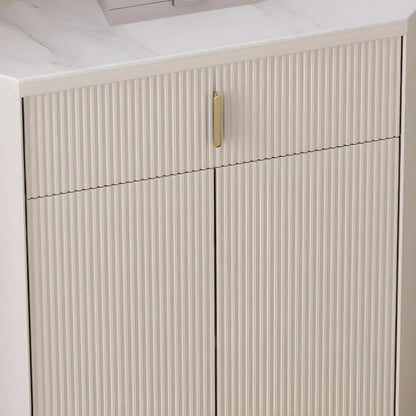 Meuble d'angle de rangement moderne en bois blanc crème et accents dorés