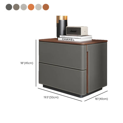 Table de chevet moderne avec tiroirs et plateau en bois et similicuir